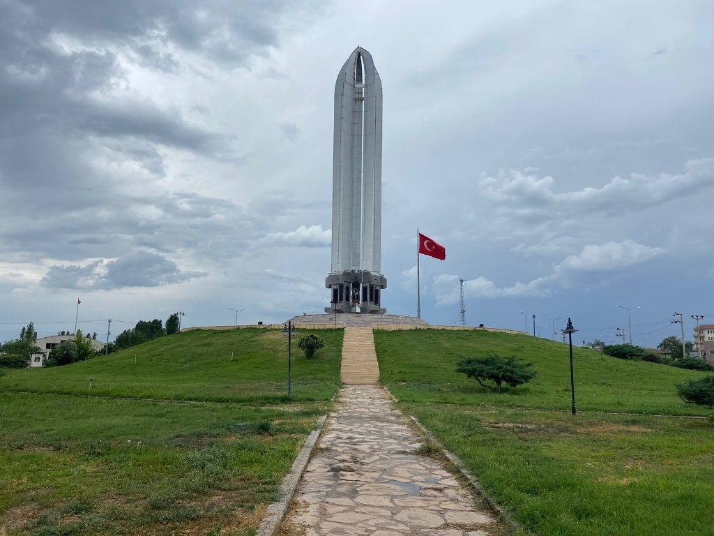 Genocide Memorial (Iğdır) Genocide Memorial (Iğdır)