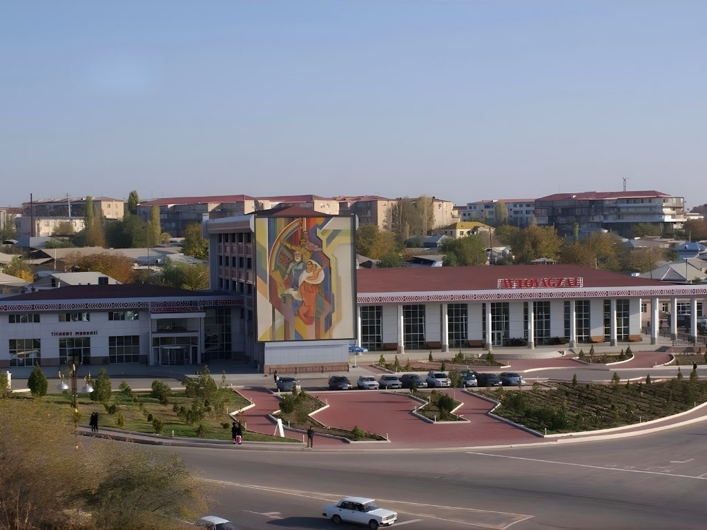Avtovağzal Terminal & Square